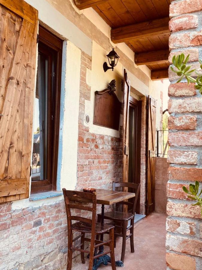 Madama Langa Country House Con Piscina Nelle Vigne Montelupo Albese Exterior foto